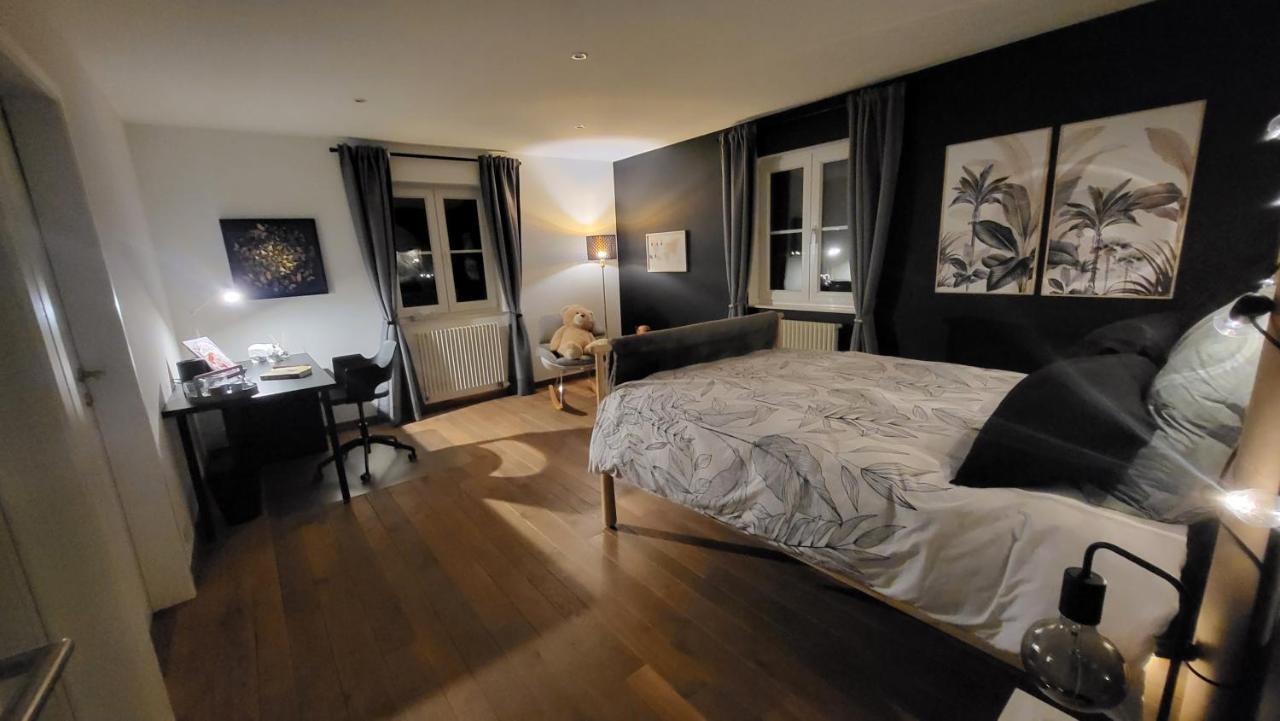 Sherlock'S Home - Guest House 那慕尔 外观 照片